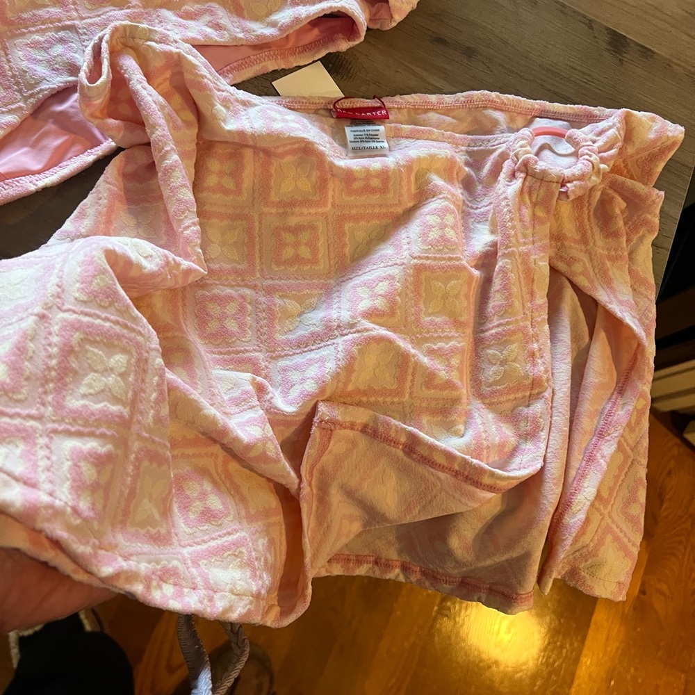 Red Carter Swimwear in Soft Pink and Cream - Picture 3 of 6